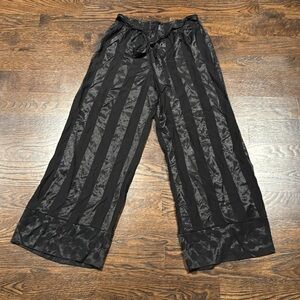 Victoria Secrets Wide Leg Pants Large Black Striped Tie Waist pull on size L